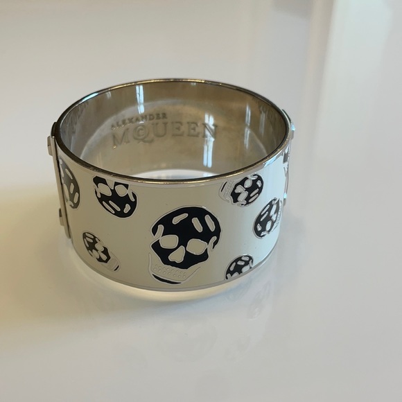 Alexander McQueen Enamel Bangle Bracelet - Picture 2 of 4